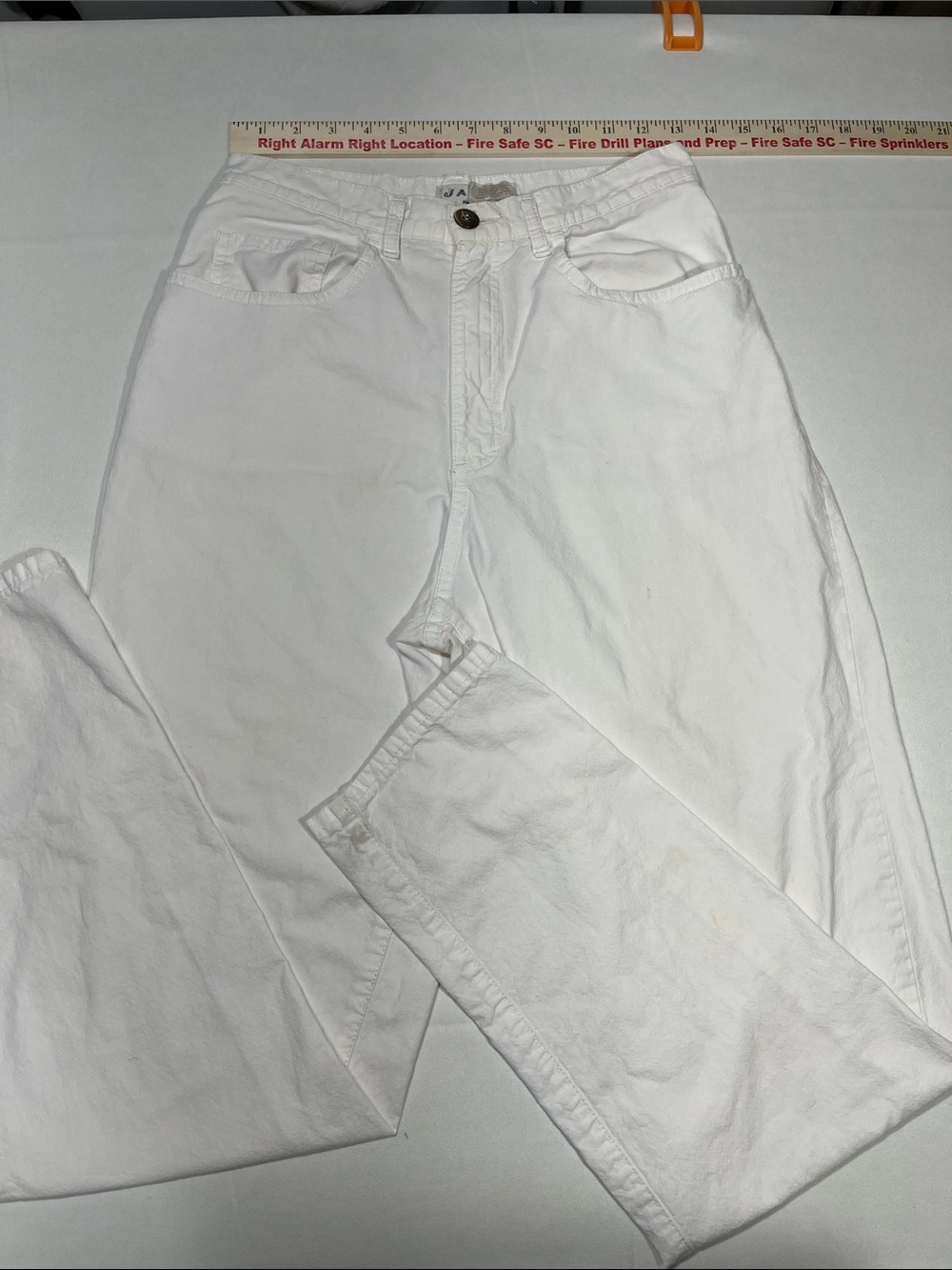 Jaeger White Straight Leg Jeans Made in France Women’s US 8 EUC